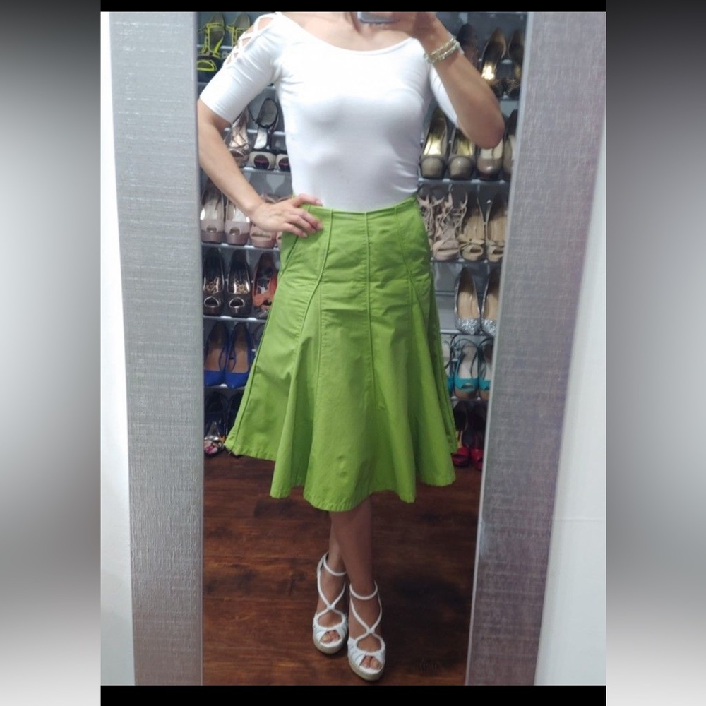 Flare green skirt with POCKETS!!!